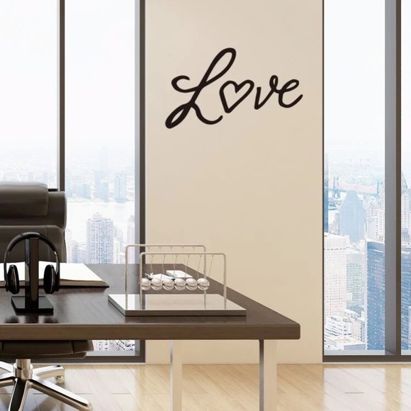 ***HOST PICK*** 💜 Love wall decal - Picture 6 of 7
